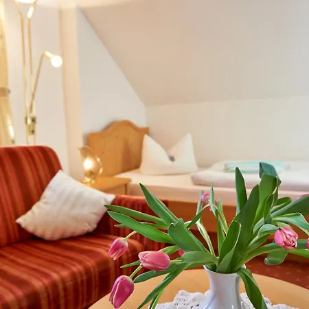 בית הארחה Haus Strandeck 3*