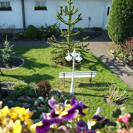 Haus Strandeck בית הארחה 3*