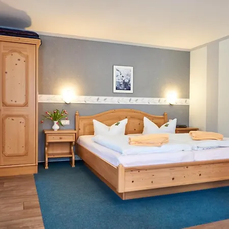 בית הארחה Haus Strandeck 3*